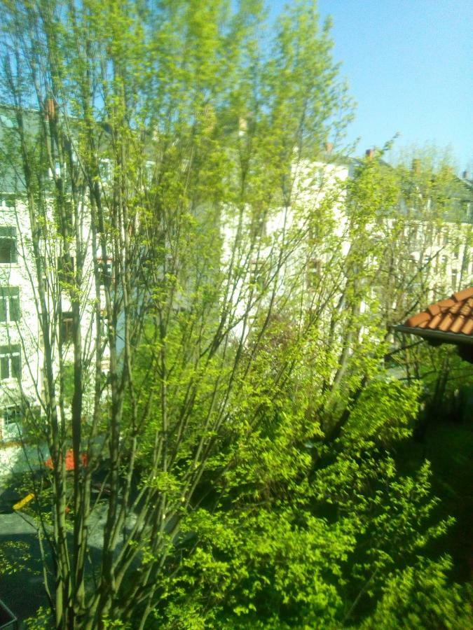 Citycentre Room For 1 Female Persons - Alternative Plus 1 Child Frankfurt am Main Exterior photo